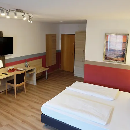 Hotel Romantica Blauer Hecht 3*