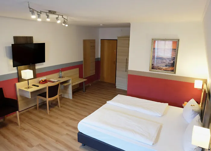 מלון Romantica Blauer Hecht 3*