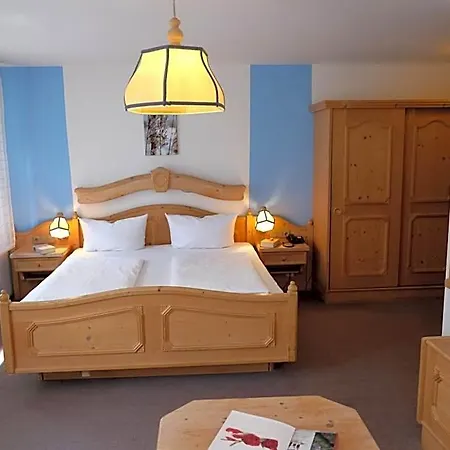 Romantica Blauer Hecht 3* Dinkelsbühl
