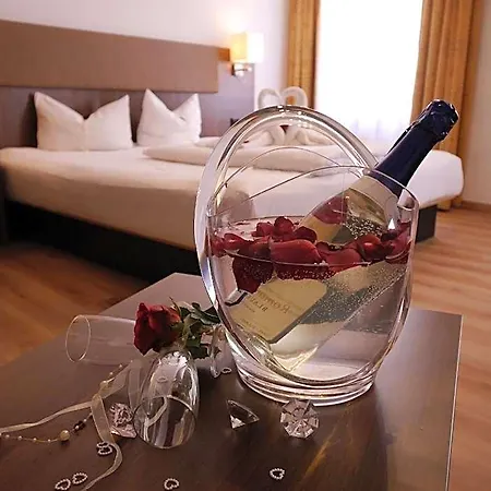 Romantica Blauer Hecht Hotell 3*